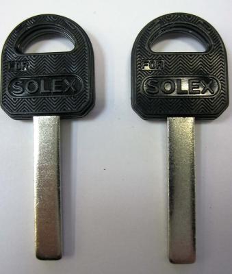 Заготовка для ключей 00011 Solex квадрат пластик цветные (30*5.5*2.9 мм)