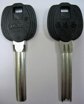 Заготовки для ключей 00662 D-210 D-210 (38,5*8,0*3,0мм) вертикальная