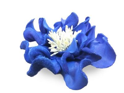 Декоративный цветок из кожи синий с белой сердцевиной