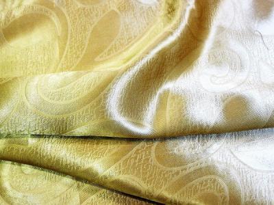 Портьерная ткань Блэкаут цвет золото рисунок завиток и листик